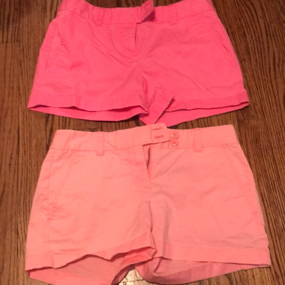 2 pairs of Vineyard Vine Women’s Shorts. - Picture 1 of 4